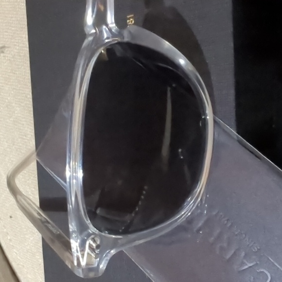 NIB (New in  Box) Carfia Polarized Sun Glasses. - Picture 4 of 6